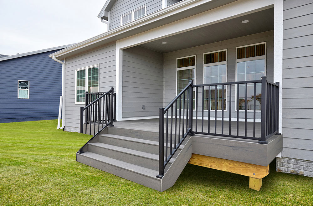 des moines custom home smith plan outside